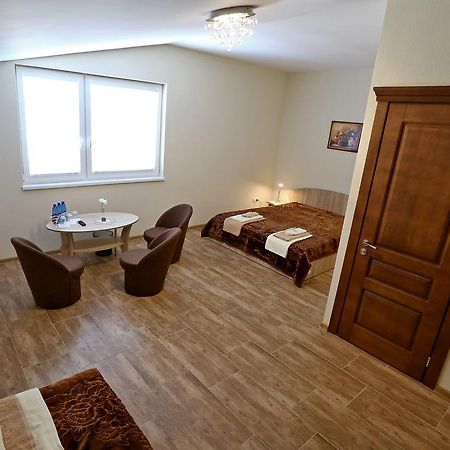 Juro Guest House Šiauliai Екстериор снимка