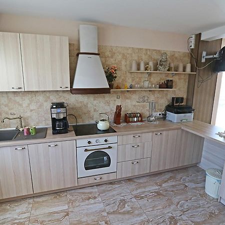 Juro Guest House Šiauliai Екстериор снимка