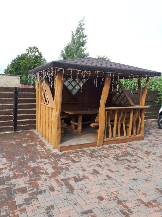 Juro Guest House Šiauliai Екстериор снимка