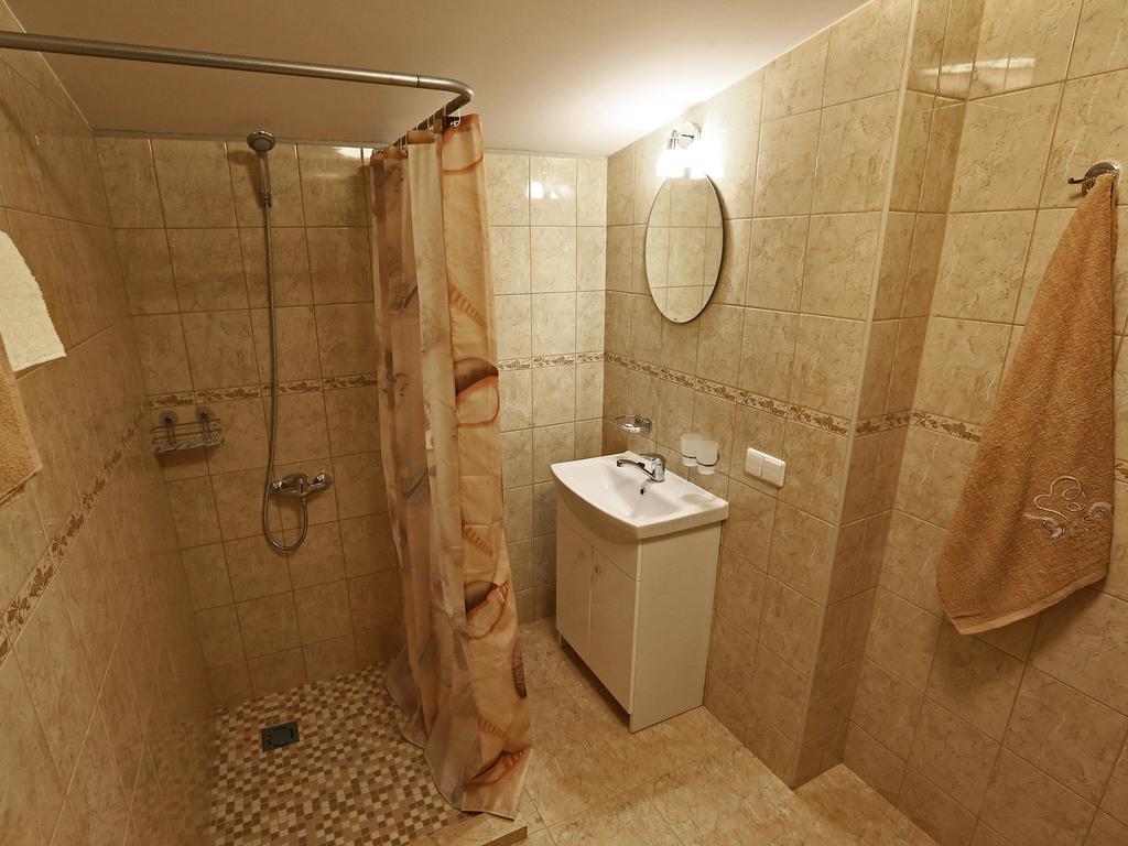 Juro Guest House Šiauliai Екстериор снимка