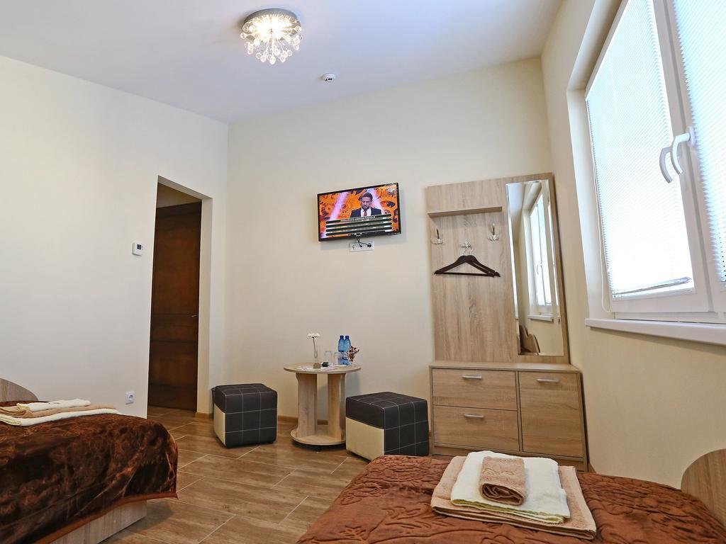 Juro Guest House Šiauliai Екстериор снимка