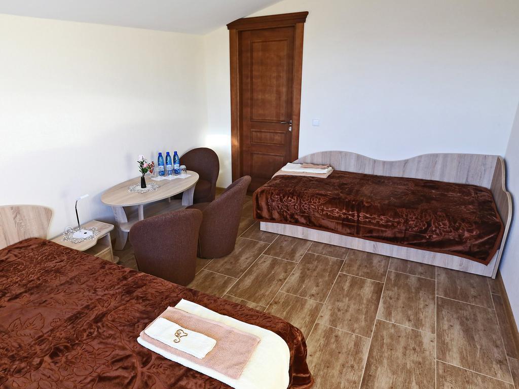 Juro Guest House Šiauliai Екстериор снимка