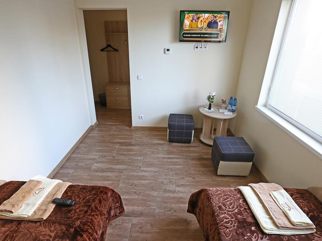 Juro Guest House Šiauliai Екстериор снимка